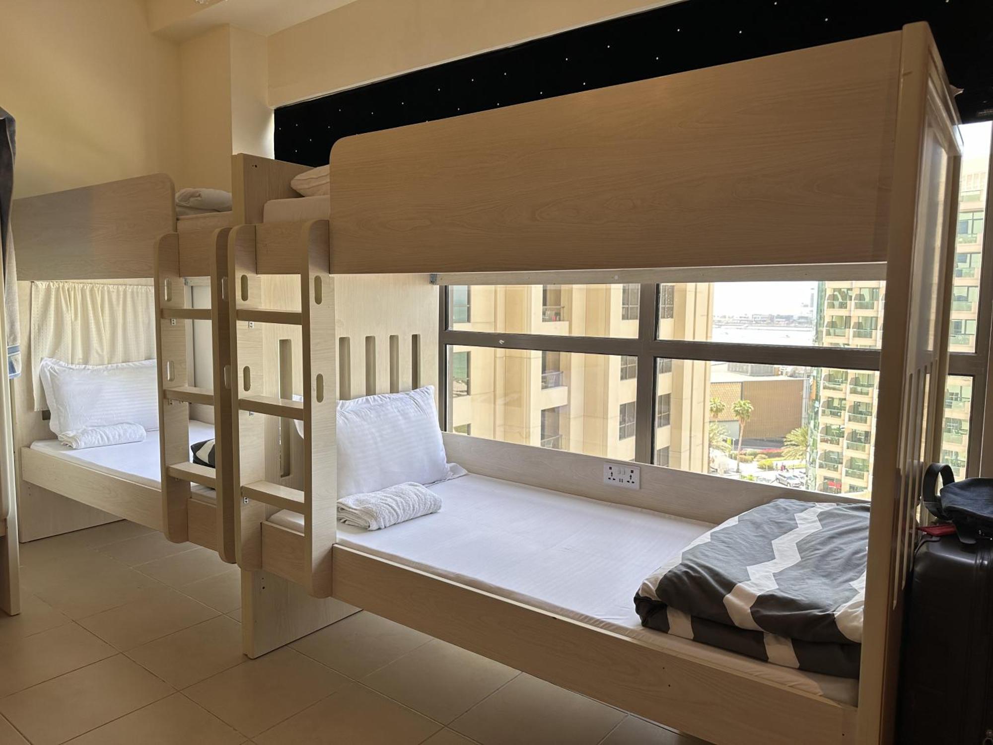 Bollywood Beach Hostel Dubai Eksteriør billede