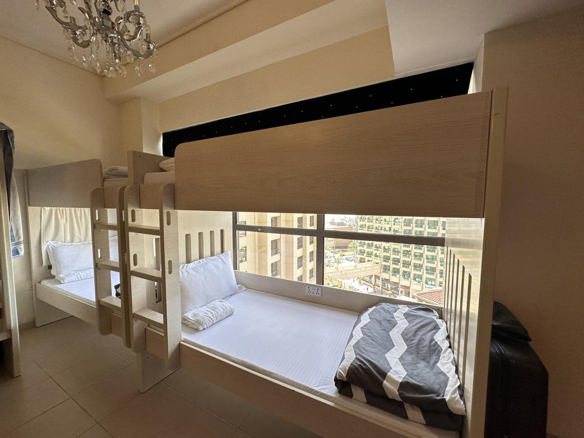 Bollywood Beach Hostel Dubai Eksteriør billede